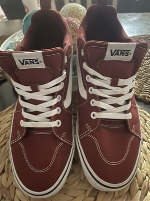 Men s Vans Shoes, Size 10.5  Low Top Maroon!