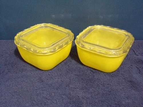 Vintage Jeanette Glass Refrigerator Dish Yellow Square Ruffled Scalloped Lid 2