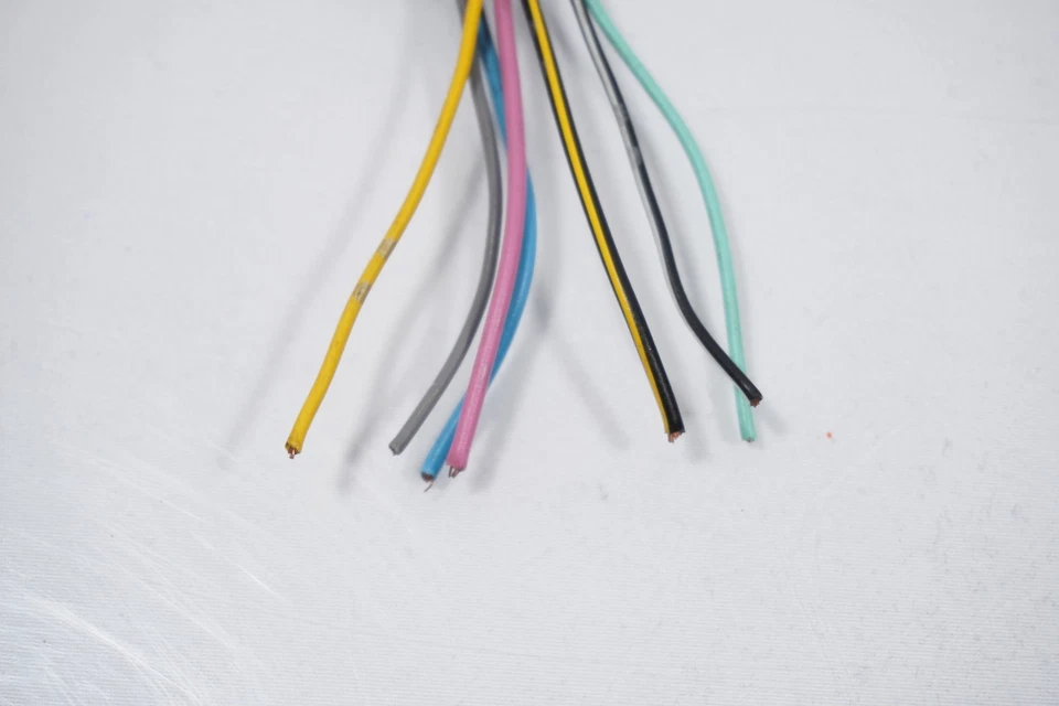 14-17 INFINITI Q50 NON-AFS 7 PIN HEADLIGHT PLUG CONNECTOR - Image 3 of 4