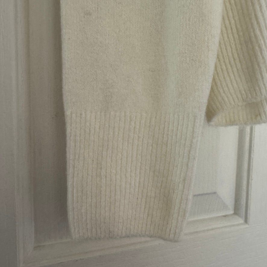 H&M Womens Gold Button Shoulder Sweater Jumper L White Long Sleeve Pullover thumbnail 2