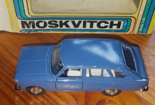 MOSKVITCH IZ COMBI 1500 KOBALT BLUE - 1991 USSR Tantal - 1:43 w/original box - Picture 2 of 20