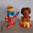 Figurine Publicitaire NOVOTEL Série DOLFI au Cirque -DOLFI Dompteur- Complet !