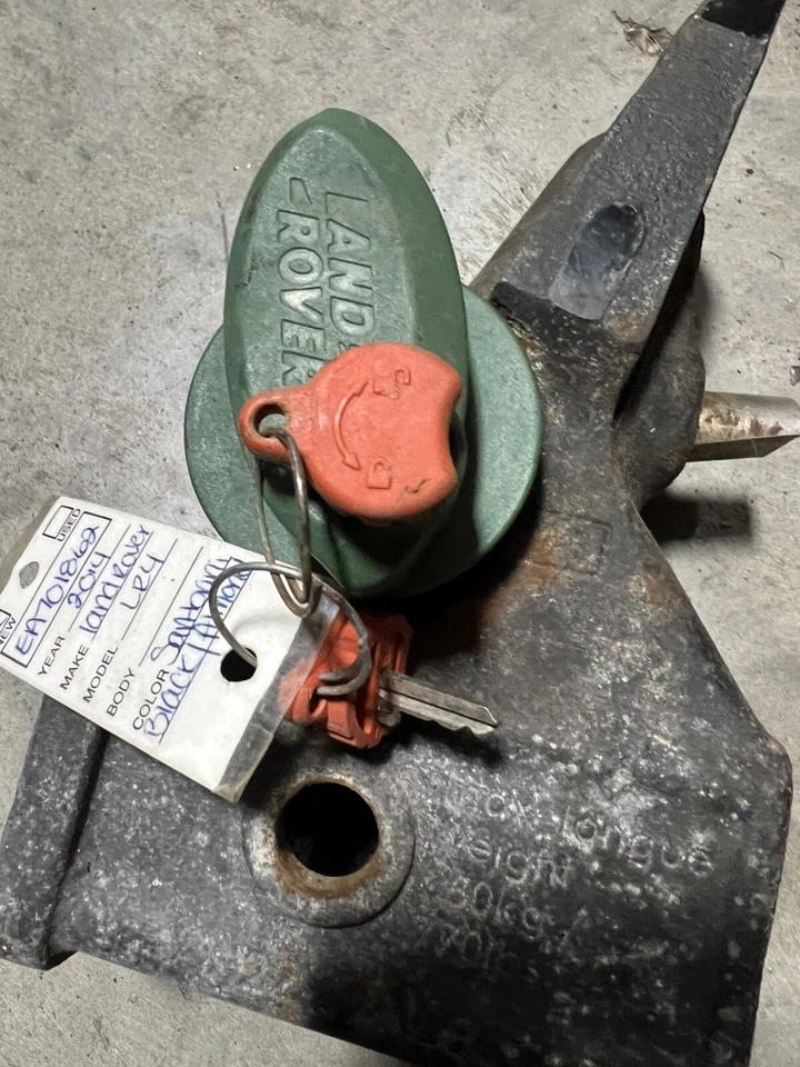 Tow Hitch Receiver for LR3,LR4 and Range Rover Sport Land Rover LR040248 Genuine - Image 2 of 3