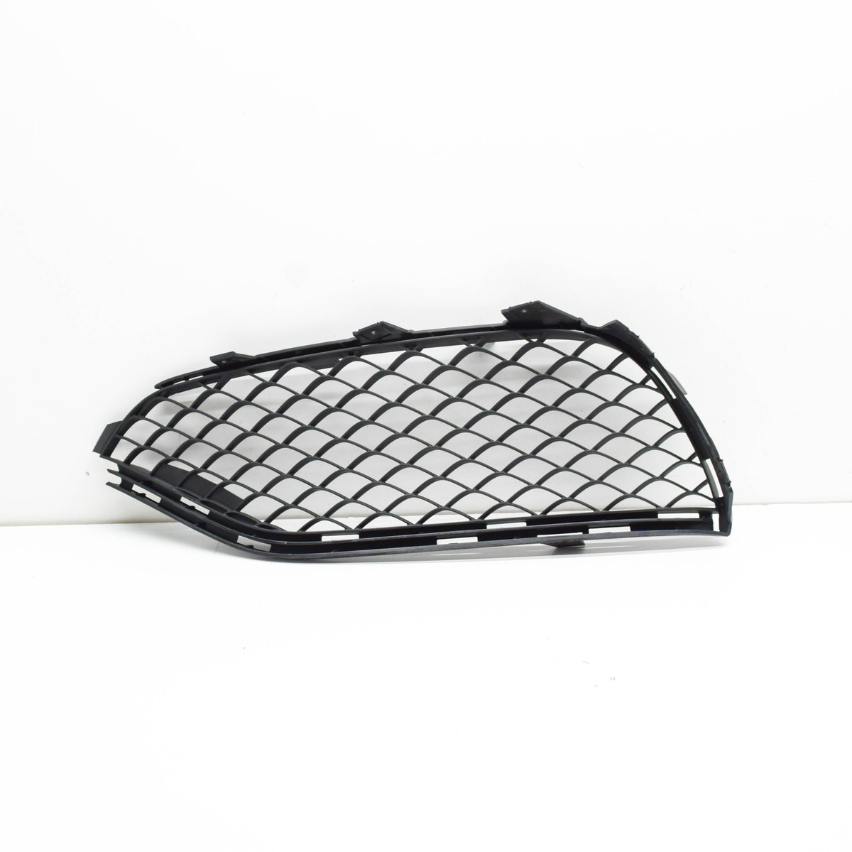 NEW MB CLS C218 FRONT AMG BUMPER LEFT LOWER GRILLE A2188852522