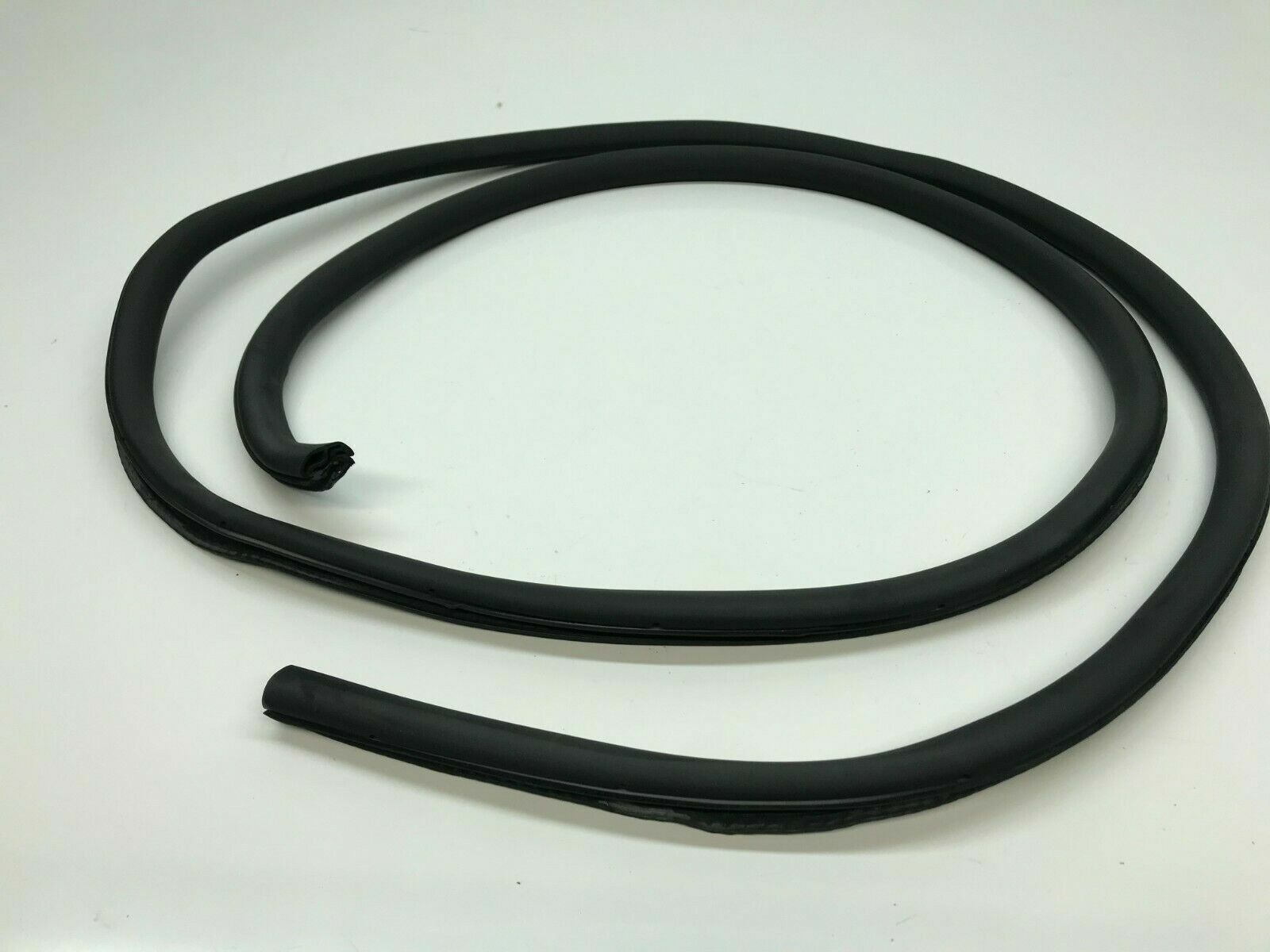 LAMBORGHINI MURCIELAGO LP640 COUPE LEFT RIGHT DOOR RUBBER GASKET OEM 418837500B