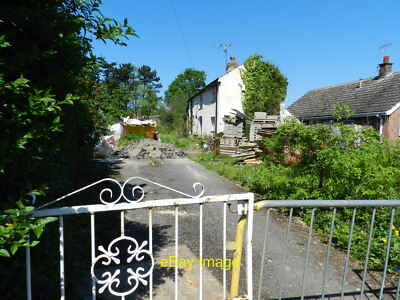 Foto 6x4 Cottage mit laufenden Arbeiten Sunny Hill Restaurierungsarbeiten an einem c2012
