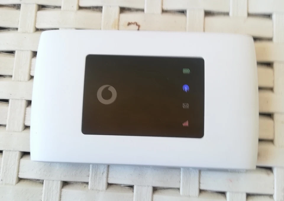 Ripetitore Wi-Fi Vodafone R218 150 Mbps Router Wireless - Immagine 2 di 4