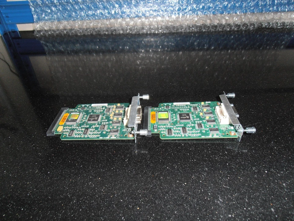 2 X  Cisco WIC-2T   2-Port Serial WAN Interface Card - Image 2 of 4