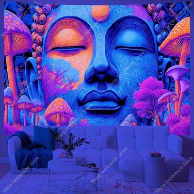 Meditativer Buddha UV Wandteppich   Heilige Spiralen & Leuchtende Pilze, Boho Yo