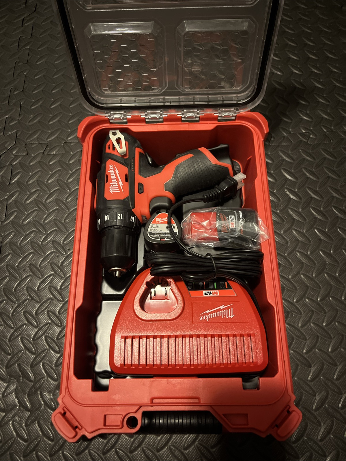 Milwaukee PackOut M12 3/8 Drill Driver Set  2407-22PO