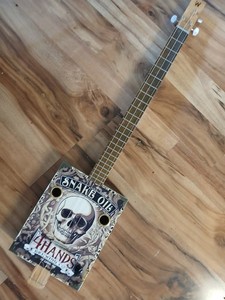 WEEKLYHOUSE CIGAR BOX GUITAR ACOUSTIC ELECTRIC 3 STRING Snake Oil