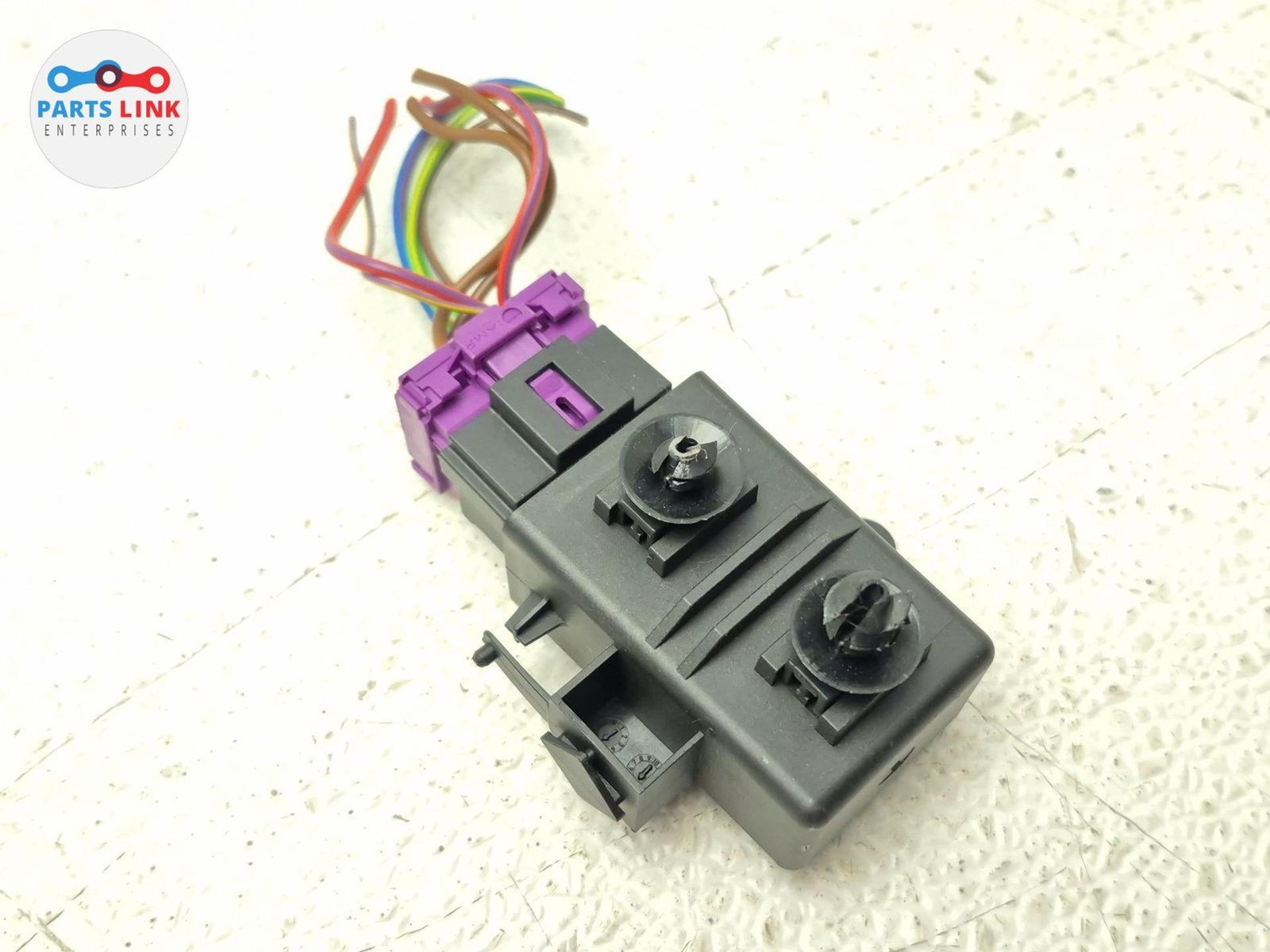 2016-20 BENTLEY BENTAYGA REAR SEAT HEATER CONTROL MODULE HARNESS SET 3F0959772