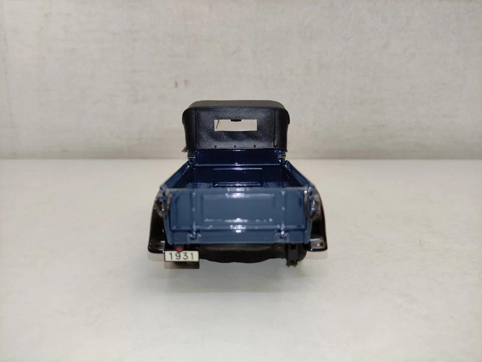 Danbury Mint Chevrolet Roadster Pickup  Scala 1/24-U19 - Immagine 4 di 4