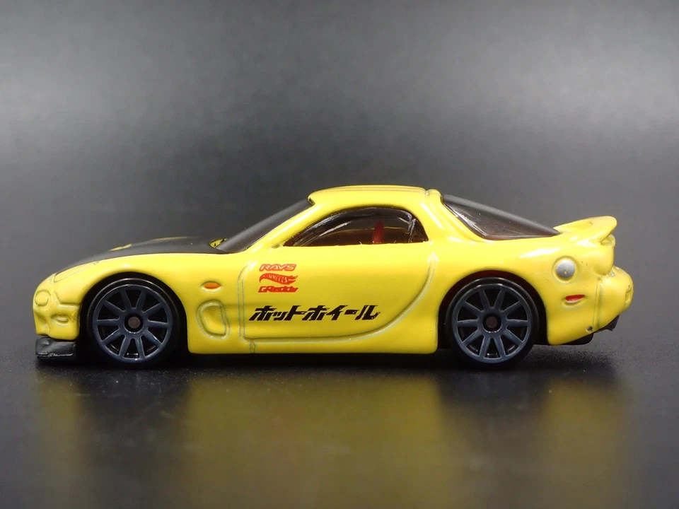 1992-2002 Mazda RX7 Jdm Greddy 1:64 Scala da Collezione Diorama Modellino Auto - Immagine 2 di 4