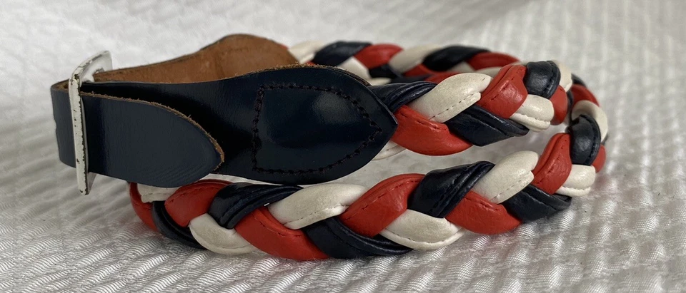 Cinto trançado feminino vinil vermelho branco e azul com extremidades de couro tamanho 26 4 de julho - Imagem 2 de 4