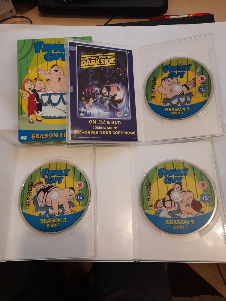 Family Guy: Season 5 (DVD,2006,3 Disc Box Set, Slipcover)-Over 40 Deleted Scenes - Image 3 of 4