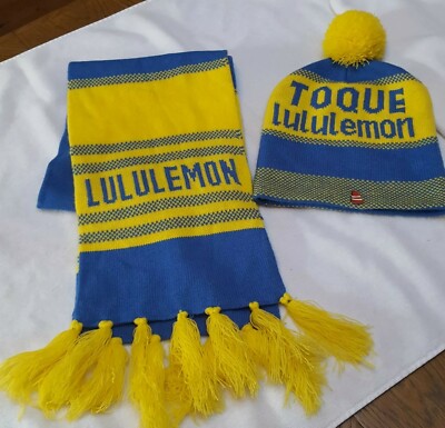 lululemon toque with pom pom