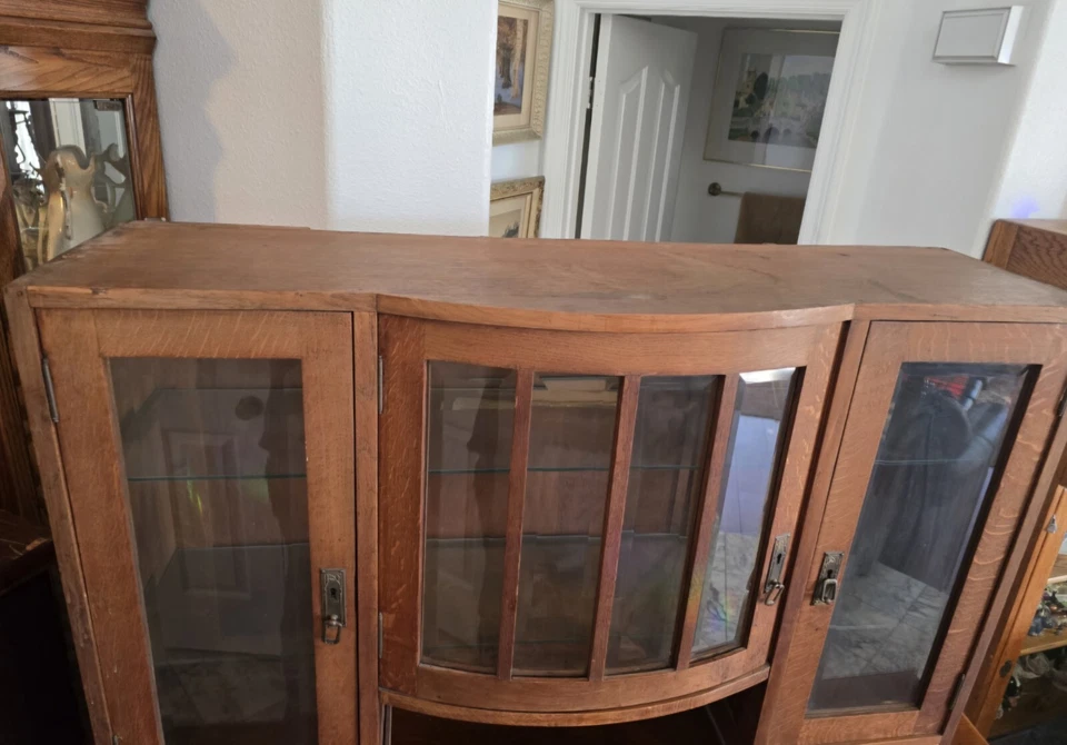 China Cabinet Too Beveled Glass - Image 2 of 4