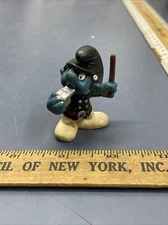 Vintage Smurfs Policeman Smurf Figure 1981 PVC Toy Figure Peyo Schleich