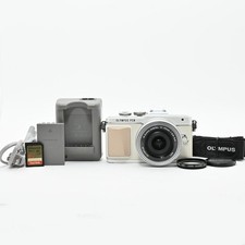 MINT OLYMPUS PEN Lite E-PL7 14-42mm EZ Lens Kit Silver  3545 shutter releases