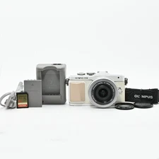 MINT OLYMPUS PEN Lite E-PL7 14-42mm EZ Lens Kit Silver | 3545 shutter releases