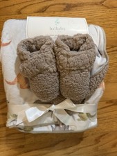 Lullaby Lane Quilt With Booties