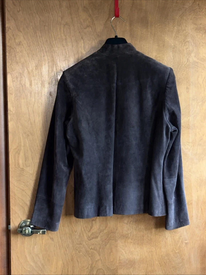 Chaqueta de gamuza Parisian Signature de cuero marrón pequeño Foto 4 de 4