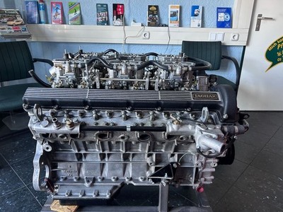 Jaguar V12 Motor