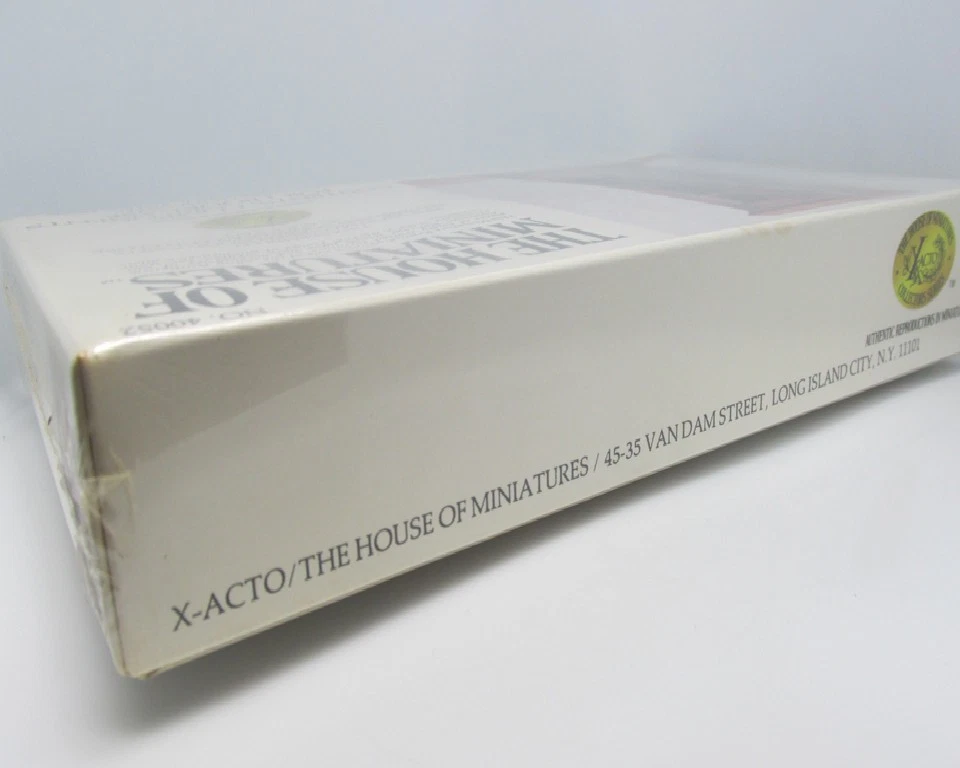 Vintage The House Of Miniatures  - CHIPPENDALE BOOKCASE Circa 1740 - Kit#40052 - Image 4 of 4