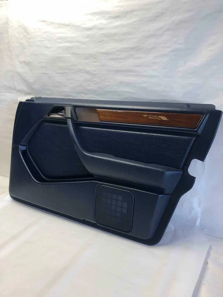 Mercedes Benz 300TE 1990 panel de moldura de puerta delantera interior pasajero lado derecho OEM Foto 3 de 4