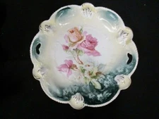 ANTIQUE  RED STAMP  R. S.  PRUSSIA  10 1/2" PLATE  -  DAISY & ROSE  PATTERN