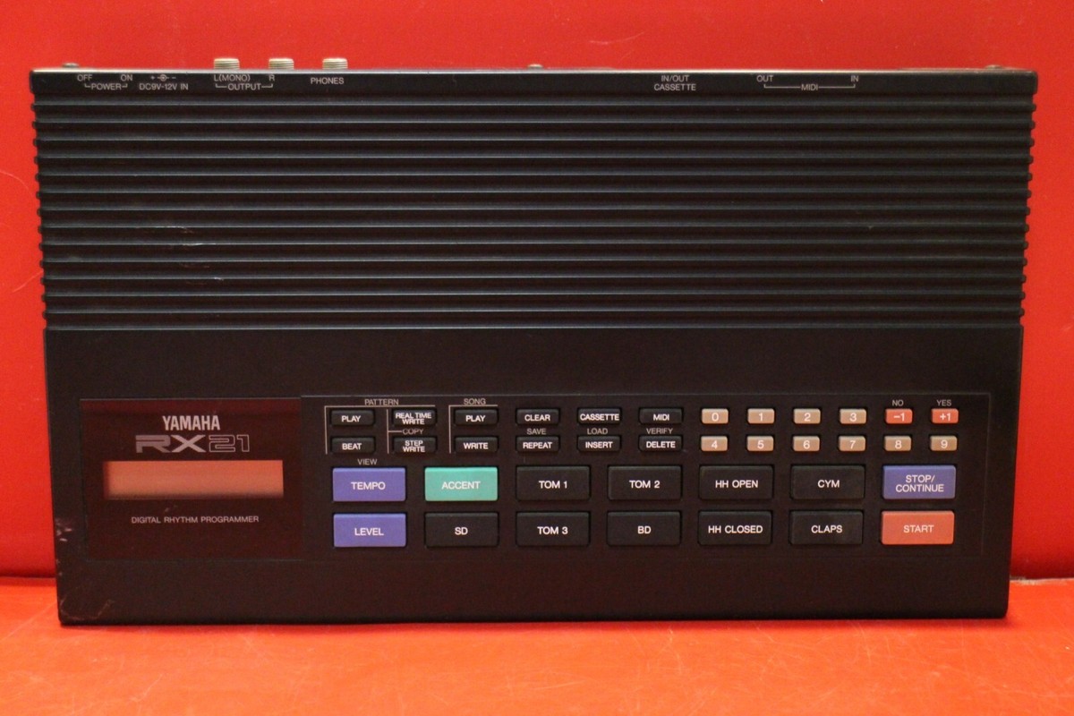YAMAHA RX21 ドラムマシン 1985年頃購入 動作確認済み デジタルリズムプログラマー ビンテージ Yamaha RX21 Drum Machine Rhythm Machine Vintage Made in Japan