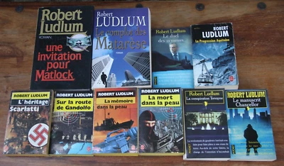 ROBERT LUDLUM - LOT DE 10 LIVRES - POCKET / POCHE / GRASSET - DE 1987 à 2007 - Photo 1/4