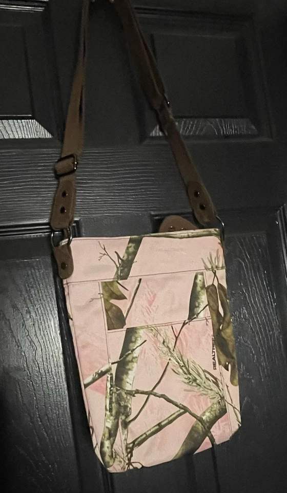 Cartera Bandolera Cabela's Real Tree Camuflaje Foto 2 de 3