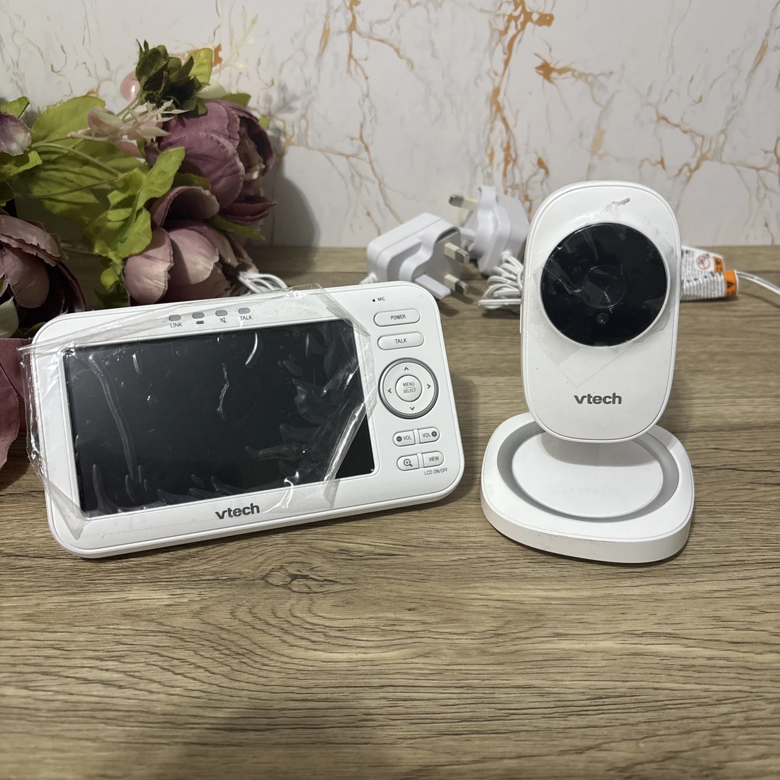 VTech LM808-1W 5-inch Screen Digital Video Baby Monitor Ex-display
