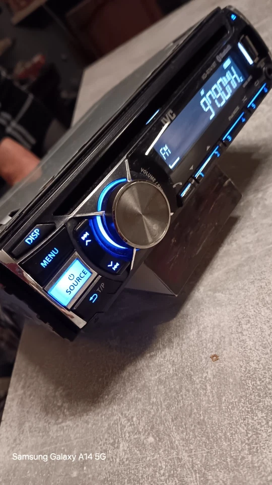 Bluetooth JVC Auto Radio mit CD USB Telefon - Bild 2 von 4