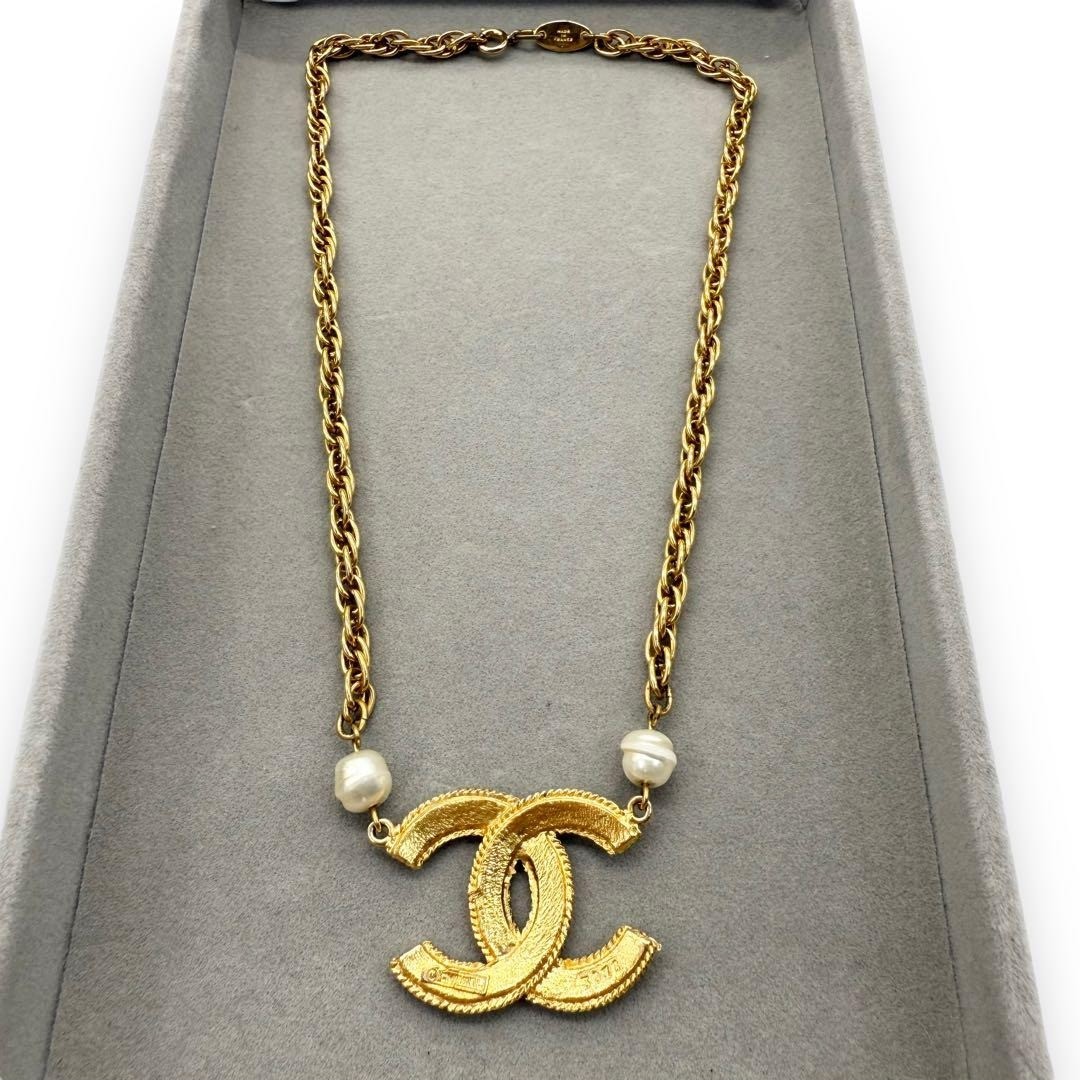 Vintage CHANEL Coco Mark CC 1985 Gold tone Necklace 15.3 inch with