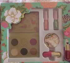 Winky Lux Makeup Palette Face & Eye