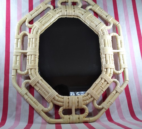 Splendido specchio da parete 17" MidMoD finto bambù HOMCO anni 80 decorativo finitura crema - Foto 2 di 12