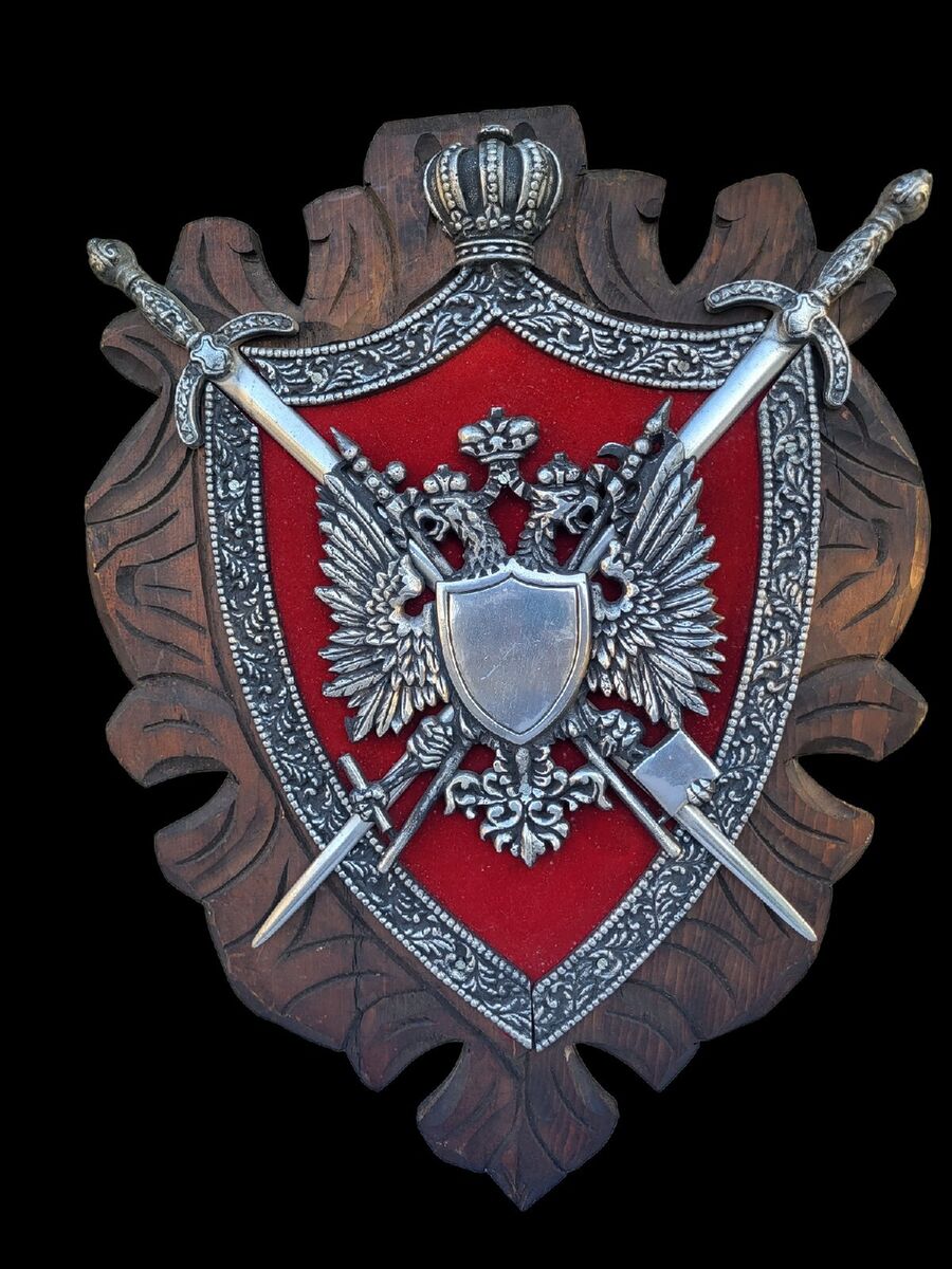 Crest of the Strongest Knight