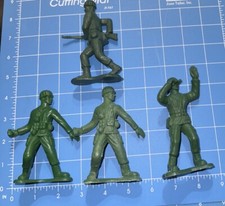 4 Vintage Large 4" Green Army Men Soldier Figure Greenbrier International