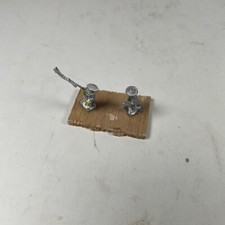 Vintage Toy Lead Painted Soldiers White/Yellow .5" Tall