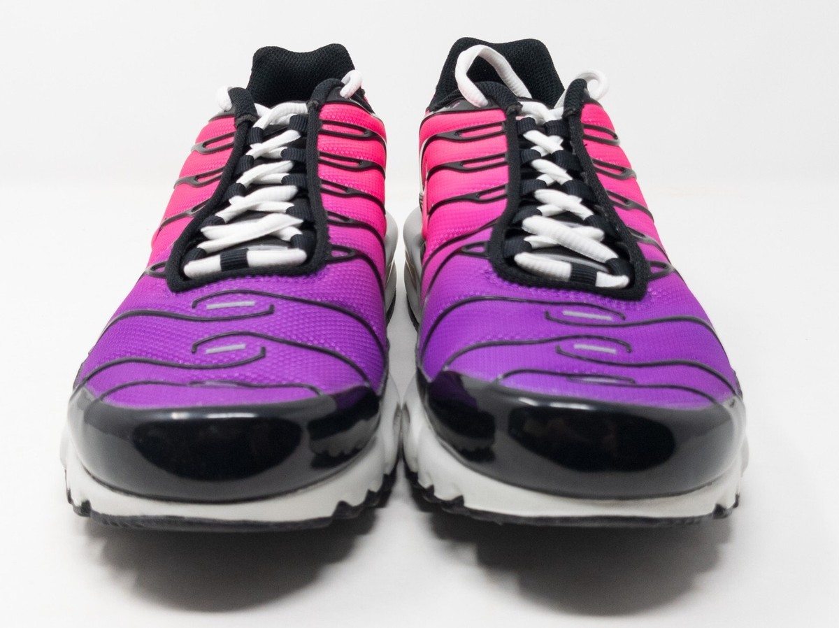 Nike Air Max Plus Sneakers Dusk Vivid Purple Hyper Pink Nike Air Max Plus Sneakers Dusk Vivid Purple Hyper Pink