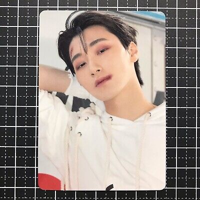 ATEEZ BEYOND : ZERO JAPAN 2ND MINI ALBUM official photo card ATEEZ BEYOND : ZERO JAPAN 2ND MINI ALBUM official photo card