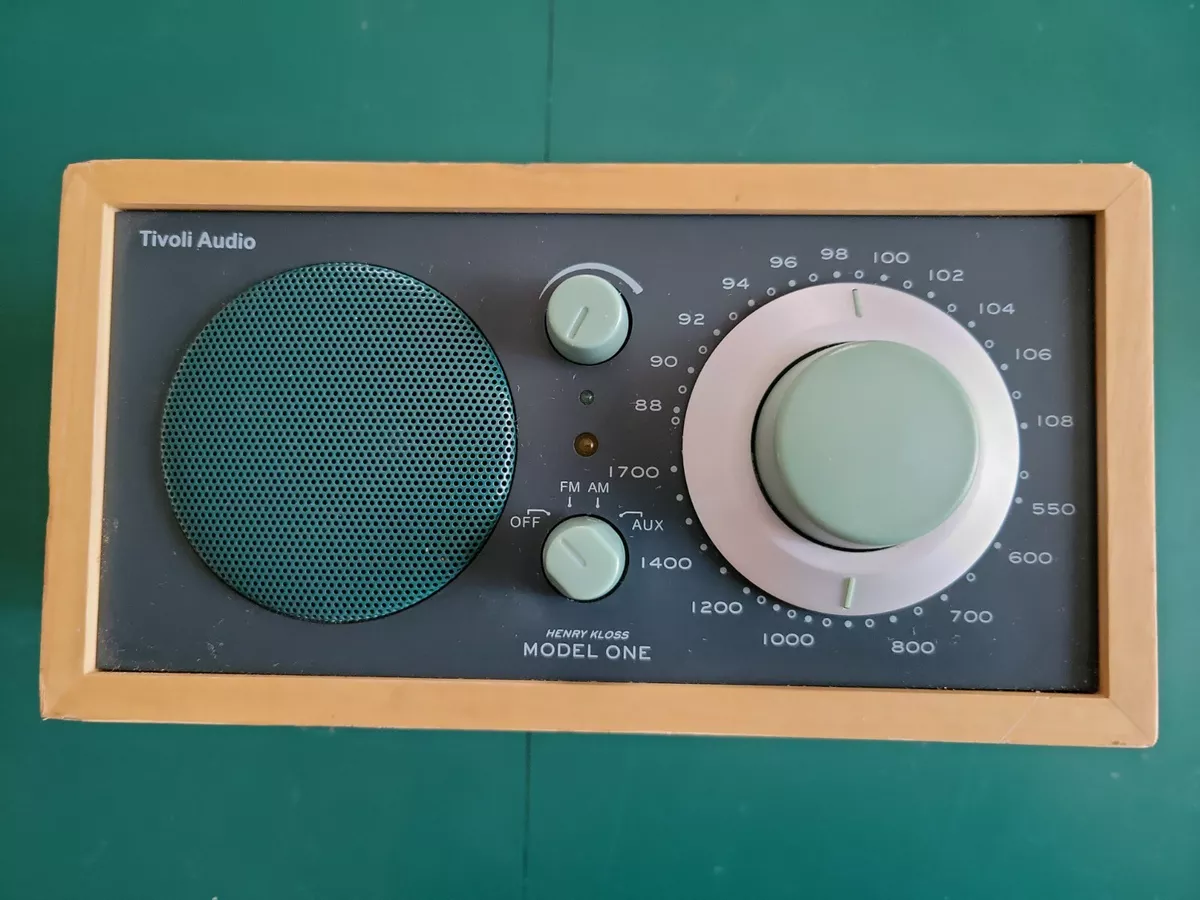 Tivoli Audio Model One Henry Kloss AM FM Radio Green Face W/ Maple Case USA