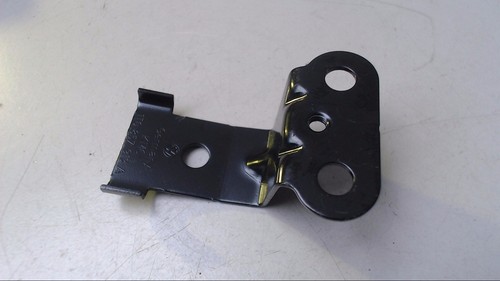 Halter Gurtverstellung Hinten Links 1T0857913A VW Touran 2.0 TDI DPF Bj 2005 1 T