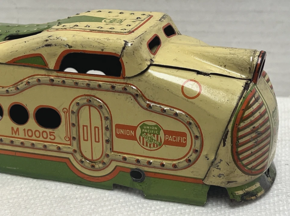 VINTAGE MARX O-GAUGE M10005 UNION PACIFIC LOCOMOTIVE SHELL ONLY - Image 4 of 4