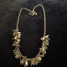 Vtg  J. Crew Gold tone dangling leaf like accent unique statement necklace 20"