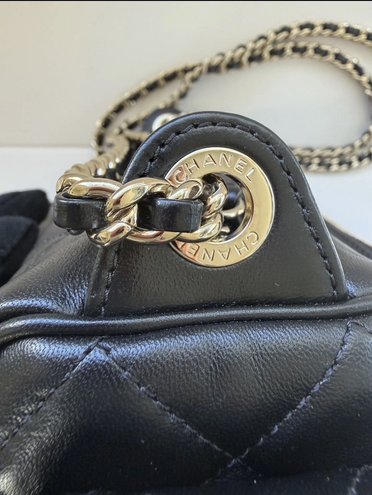 Chanel Multipocket Camera Case Quilted Crumpled L… - image 3