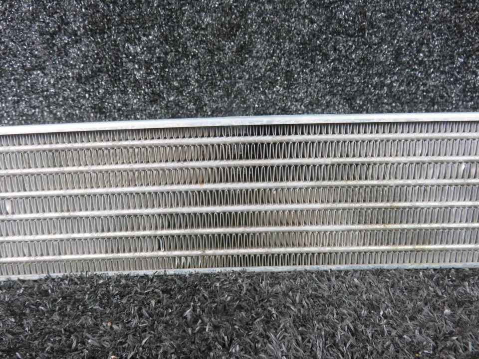 Mercedes Benz E500 E Class Engine Oil Cooler RWD 2013 2017 A0995001500 OEM Foto 4 de 4